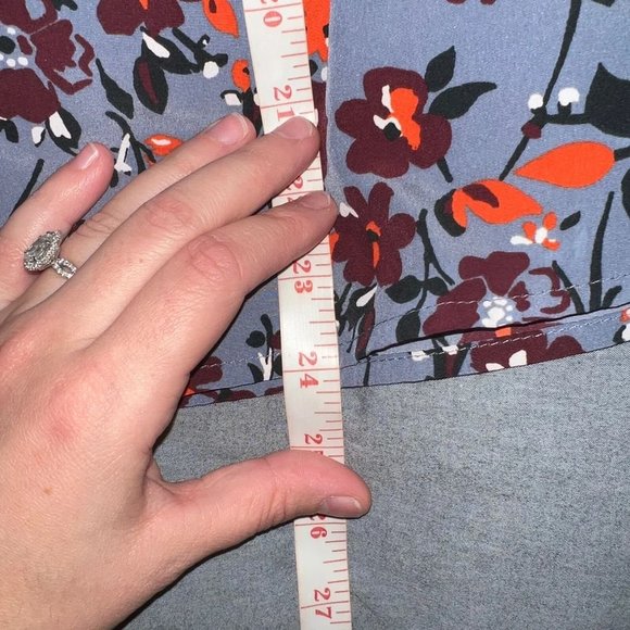 Blue grayish floral Abercrombie & Fitch long sleeve blouse medium - Picture 6 of 6